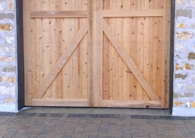 singlewoodengaragedoor